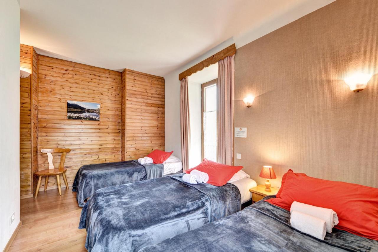 Hotel Restaurant Gites Les 5 Saisons Freissinieres エクステリア 写真